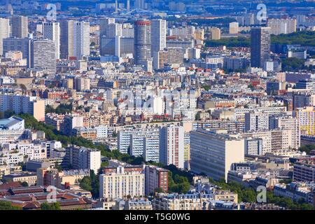 Paris, France - vue aérienne Vue de metropolis avec gratte-ciel. Banque D'Images