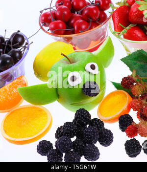 Apple drôle avec Yoda dekoration fruits - cut out Banque D'Images