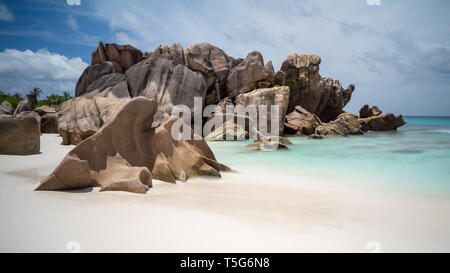 Seychelles Anse Coco beach, long exposure Banque D'Images