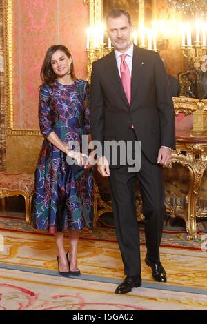 Madrid, Espagne. Apr 24, 2019. Les rois espagnols assister à un déjeuner à l'occasion de la prochaine livraison du Prix Cervantes de Littérature en espagnol. (Photo : José Cuesta/261/Cordon presse). Credit : CORDON PRESS/Alamy Live News Banque D'Images