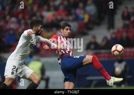 Madrid, Espagne. Apr 24, 2019. Madrid, Espagne ; de la Liga match de soccer 34, contre l'Atlético de Madrid FC Valence tenue au stade Metropolitano de Wanda, à Madrid. Morata Atletico de Madrid Objectif Player Crédit : Juan Carlos Rojas/Photo Alliance | utilisée dans le monde entier/dpa/Alamy Live News Banque D'Images