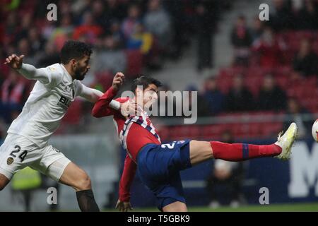 Madrid, Espagne. Apr 24, 2019. Madrid, Espagne ; de la Liga match de soccer 34, contre l'Atlético de Madrid FC Valence tenue au stade Metropolitano de Wanda, à Madrid. Morata Atletico de Madrid Objectif Player Crédit : Juan Carlos Rojas/Photo Alliance | utilisée dans le monde entier/dpa/Alamy Live News Banque D'Images