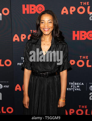 Alice Smith au Tribeca Film Festival tapis rouge pour la soirée d'ouverture des arrivées à l'Apollo Theater à New York. Banque D'Images