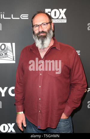 Los Angeles, CA, USA. Apr 24, 2019. Howard Berger, arrive à l'FYC événement spécial pour la série "l'Orville', à l'Pickford Centre pour l'étude du cinéma à Hollywood, Californie le 24 avril 2019 Credit : Faye Sadou/MediaPunch/Alamy Live News Banque D'Images