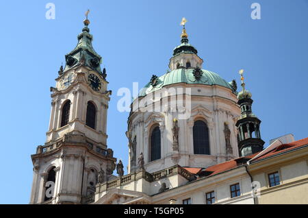 Eglise Saint-Nicolas à Prague Banque D'Images