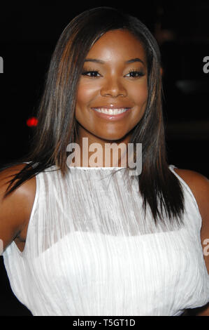 LOS ANGELES, CA. 10 octobre 2006 : GABRIELLE UNION EUROPÉENNE lors de la première mondiale de son nouveau film 'Running with Scissors'. Photo : Paul Smith / Featureflash Banque D'Images