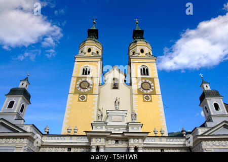 L'Italie, le Tyrol du Sud, Trentin-Haut-Adige, Brixen, cathédrale Mariae Himmelfahrt à Cathedral Square Banque D'Images
