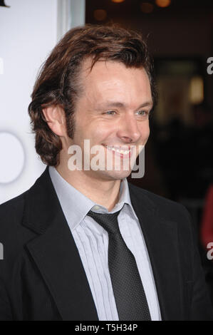 LOS ANGELES, CA. 30 octobre 2006 : Michael Sheen - qui joue Tony Blair dans 'The Queen' - au Los Angeles premiere de 'Stranger que la fiction'. Photo : Paul Smith / Featureflash Banque D'Images