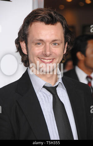 LOS ANGELES, CA. 30 octobre 2006 : Michael Sheen - qui joue Tony Blair dans 'The Queen' - au Los Angeles premiere de 'Stranger que la fiction'. Photo : Paul Smith / Featureflash Banque D'Images