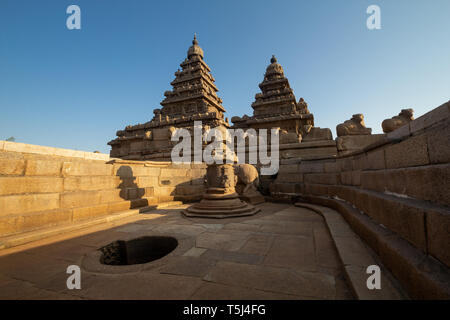 L'heure du coucher du soleil à Mahaballipuram shore temple Banque D'Images