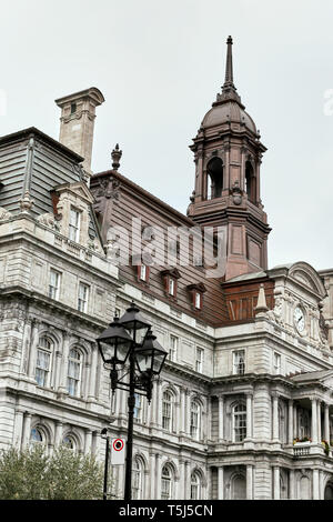 Détails architecturaux de l'Hôtel de Ville de Montréal à Montréal, Québec Banque D'Images