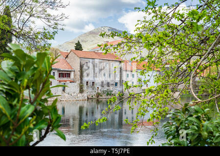 Vue panoramique à Vieille ville de Trebinje et rivière Trebisnjica, Bosnie-Herzégovine Banque D'Images