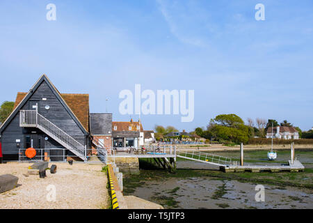 Le club de voile, le club-house à Chichester harbour sur Dell Quay, West Sussex, Angleterre, Royaume-Uni, Angleterre Banque D'Images
