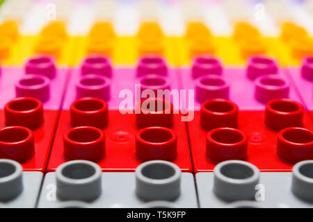 Résumé constructeur jouet en plastique art design background, selective focus shot horizontale. Banque D'Images