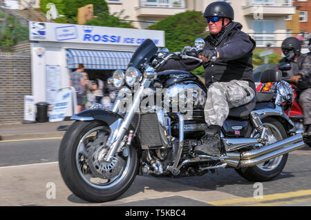 Moto Triumph Rocket III pilotée au rallye moto Southend Shakedown 2014, Southend on Sea, Essex, Royaume-Uni Banque D'Images