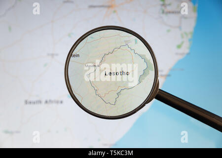 Maseru, Lesotho. Une carte politique. Concept d'illustration de visualisation de la ville sur l'écran grâce à une loupe. Banque D'Images