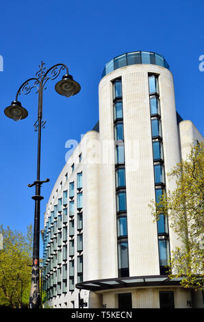 Londres, Angleterre, Royaume-Uni. 'ME' 5 Étoiles 336-337 The Strand (Aldwich) dans le centre de Londres. 157 chambres et 16 suites. Conçu par Foster and Partners Banque D'Images