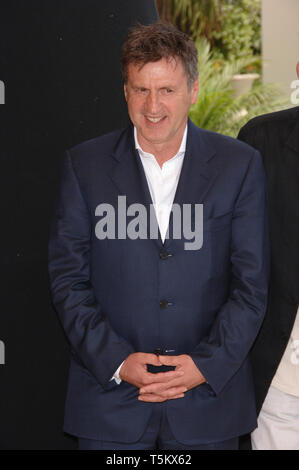 CANNES, FRANCE. 08 janvier 2006 : l'acteur français Daniel Auteuil à une séance de photos pour 'Le Deuxième Souffle' à la 59e Annual International Film Festival de Cannes. © 2006 Paul Smith / Featureflash Banque D'Images