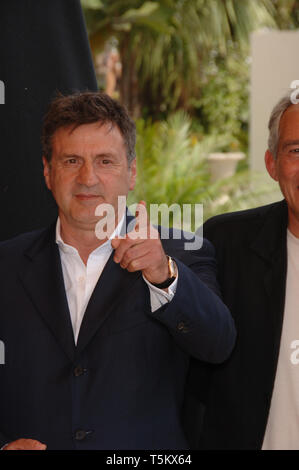 CANNES, FRANCE. 08 janvier 2006 : l'acteur français Daniel Auteuil à une séance de photos pour 'Le Deuxième Souffle' à la 59e Annual International Film Festival de Cannes. © 2006 Paul Smith / Featureflash Banque D'Images