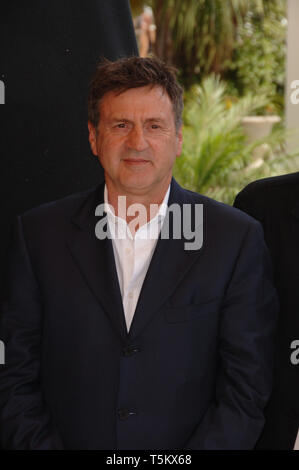 CANNES, FRANCE. 08 janvier 2006 : l'acteur français Daniel Auteuil à une séance de photos pour 'Le Deuxième Souffle' à la 59e Annual International Film Festival de Cannes. © 2006 Paul Smith / Featureflash Banque D'Images