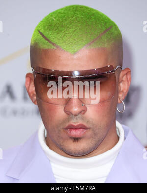 Las Vegas, États-Unis. Apr 25, 2019. LAS VEGAS, NEVADA, USA - 25 avril : Bad Bunny arrive au Billboard Latin Music Awards 2019 qui a eu lieu au Mandalay Bay Events Center le 25 avril 2019 à Las Vegas, Nevada, United States. (Photo par Xavier Collin/Image Crédit : Agence de Presse) L'agence de presse Image/Alamy Live News Banque D'Images