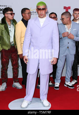 Las Vegas, États-Unis. Apr 25, 2019. LAS VEGAS, NEVADA, USA - 25 avril : Bad Bunny arrive au Billboard Latin Music Awards 2019 qui a eu lieu au Mandalay Bay Events Center le 25 avril 2019 à Las Vegas, Nevada, United States. (Photo par Xavier Collin/Image Crédit : Agence de Presse) L'agence de presse Image/Alamy Live News Banque D'Images