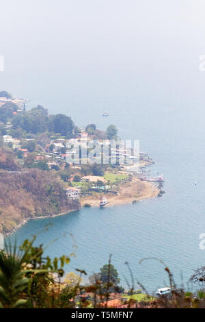 Panajachel, Lac Atitlan, Guatemala Amérique Centrale - une ville sur les rives de l'éruption volcanique du lac Atitlan. Banque D'Images