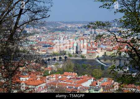 Prague - Vue de la colline de Petrin Banque D'Images