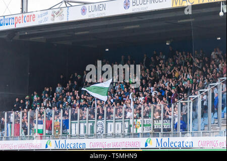 24 avril 2019 Zwolle, Pays-Bas Eredivisie néerlandaise de football PEC Zwolle Eredivisie 2018 v FC Groningen - 2019. publiek. Banque D'Images