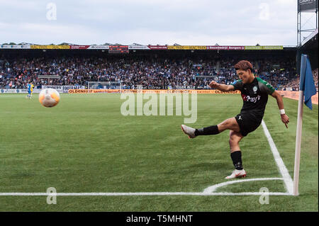 24 avril 2019 Zwolle, Pays-Bas Eredivisie néerlandaise de football PEC Zwolle v FC Groningen Eredivisie 2018 - 2019. Ritsu Doan du FC Groningen, Banque D'Images