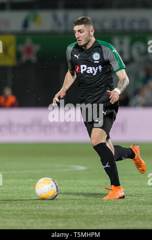 24 avril 2019 Zwolle, Pays-Bas Eredivisie néerlandaise de football PEC Zwolle v FC Groningen Eredivisie 2018 - 2019. Jeffrey Chabot du FC Groningen, Banque D'Images