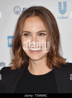 INGLEWOOD, CA - 25 avril : Natalie Portman arrive à la journée nous Californie 2019 au Forum le 25 avril 2019 à Inglewood, Californie. Banque D'Images