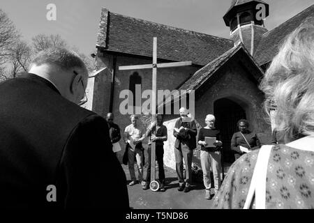 Procession de foi religieuse, le Vendredi Saint 2019, Ventnor, île de Wight, au Royaume-Uni. Banque D'Images