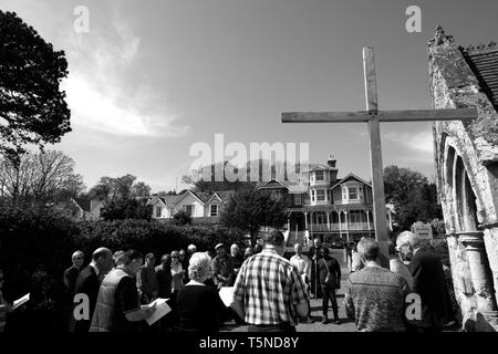 Procession de foi religieuse, le Vendredi Saint 2019, Ventnor, île de Wight, au Royaume-Uni. Banque D'Images