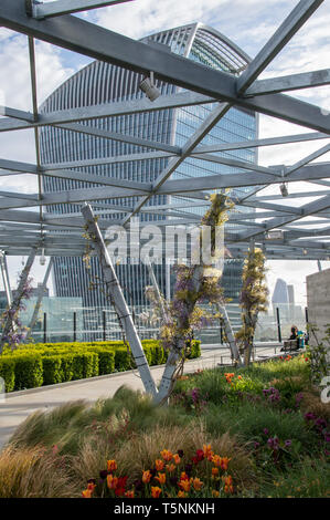 Vue de Londres sky garden autrement appelé comme talkie walkie de bâtiment bâtiment sur le toit de la cour Fen Fenchurch Street. Banque D'Images