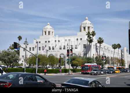 LOS ANGELES, CA/USA - Le 14 avril 2019 : le terminal d'USPS Annexe à Los Angeles est un exemple de mission Revival et Spanish Colonial Revival ... Banque D'Images