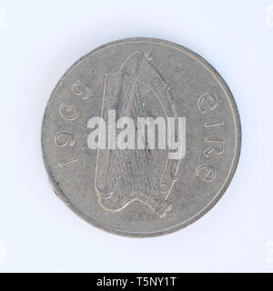 10p coin irlandais - 1969 Banque D'Images