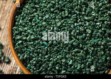 Matières organiques algues Spiruline verte dans un bol Banque D'Images
