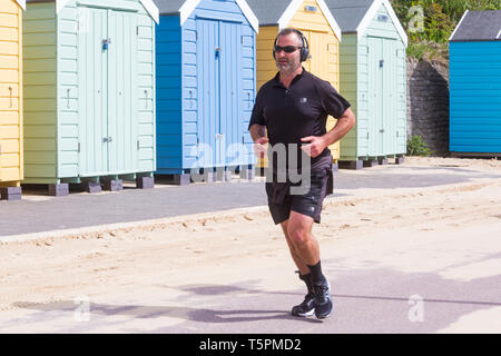 Bournemouth, Dorset, UK. 26 avr 2019. Météo France : le calme avant la tempête, comme le renforcement des vents et de la pluie suivie peu après que les approches Hannah à Bournemouth. Credit : Carolyn Jenkins/Alamy Live News Banque D'Images