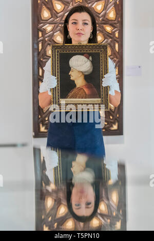 Sothebys, Londres, Royaume-Uni. 26 avr 2019. Un portrait de Soliman le Magnifique, par un disciple de Gentile Bellini, Italie, probablement Venise, circa 1520 (est. €250,000-350,000) - Un essai de 1 200 ans d'art du Moyen-Orient à Sotheby's Londres. Les ventes aux enchères aura lieu le 30 avril et 1 mai. Crédit : Guy Bell/Alamy Live News Banque D'Images