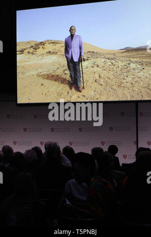 Cambridge, MA, USA. Apr 25, 2019. Au cours de l'audience 209 Vision inaugurale et de la Justice, une convocation", organisé par l'Institut Radcliffe, le Centre de Hutchins et de la Fondation Ford organisée par Sarah E. Lewis, Ph.D, de l'Université de Harvard s'est tenue à la Radcliffe Center le 25 avril 2019 à Cambridge, Massachusetts Credit : Mpi43/media/Alamy Punch Live News Banque D'Images