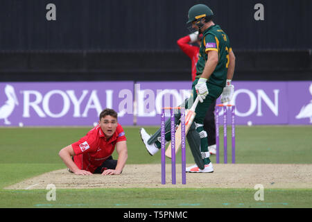 Nottingham, Royaume-Uni. Apr 26, 2019. Un frustré Gavin Griffiths au cours de la Royal London Simatai Cup match entre Notts Outlaws et renards Leicestershire à Trent Bridge, Nottingham, Angleterre le 26 avril 2019. Photo de John Mallett. Usage éditorial uniquement, licence requise pour un usage commercial. Aucune utilisation de pari, de jeux ou d'un seul club/ligue/dvd publications. Credit : UK Sports Photos Ltd/Alamy Live News Banque D'Images