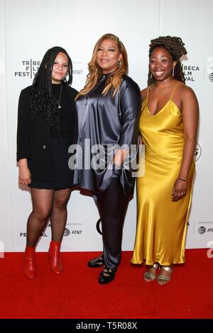 New York, NY, USA. Apr 26, 2019. Haley Anderson, Queen Latifah et Bretagne Fennell aux arrivées de pourparlers Tribeca - Queen Latifah avec Dee Rees - première représentation de la reine des courts-circuits, Spring Studios, New York, NY Le 26 avril 2019. Crédit : Jason Mendez/Everett Collection/Alamy Live News Banque D'Images