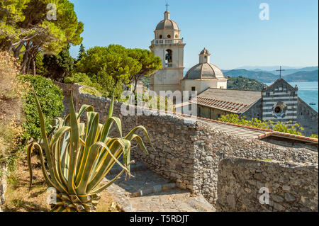 Église Chiesa San Lorenzo à Portovenere en Ligurie, Nord-Ouest de l'Italie Banque D'Images