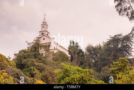 Église basilique sanctuaire du Seigneur tombé de Monserrate sur le sommet de la colline de Monserrate à Bogotá Banque D'Images