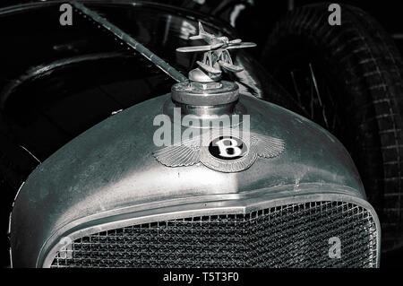 Un 1926 Bentley 4 1/2 litre salon de voiture sur l'affichage à Goodwood Revival 2017 Banque D'Images