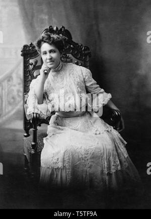 Mary Church Terrell (1863-1954), l'une des premières femmes afro-américaines pour gagner un degré d'université nationale, activiste pour les droits civils et le droit de vote, Portrait assis Banque D'Images