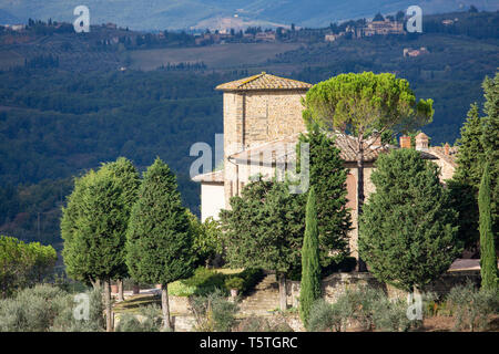 Ferme toscane traditionnelle en pierre situé en pleine campagne dans le Chianti shire, près de Panzano,Toscane,Italie,Europe Banque D'Images