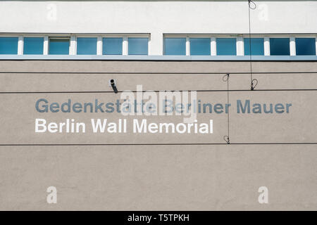 Berlin, Allemagne - Avril 2019 : Gedenkstaette Berliner Mauer (le Mémorial du Mur de Berlin) à Berlin, Allemagne Banque D'Images