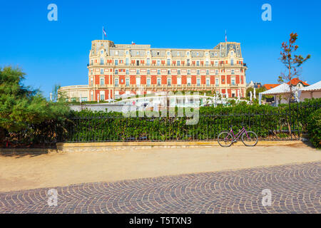 L'Hôtel du Palais est un bâtiment historique dans le centre-ville de Biarritz en France Banque D'Images